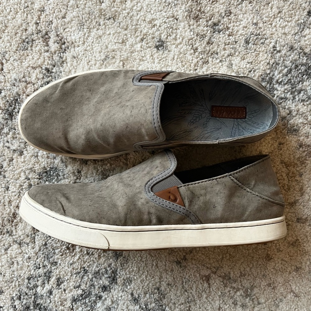 Olukai woman’s slip in shoes. Size 8.5